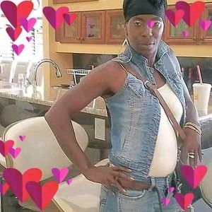 Meet your Posher, Lorrie